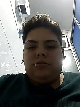 Snapshot of Hailey_Curvy chatting on October 15, 7:00 am Hailey Curvy online show from October 15, 7:00 am