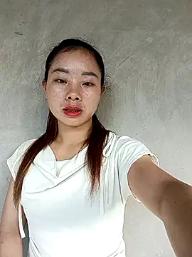 Snapshot of milo123-xx chatting on October 4, 9:37 am milo123-xx online show from October 4, 9:37 am