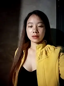 Snapshot of milo123-xx chatting on October 6, 9:48 am milo123-xx online show from October 6, 9:48 am