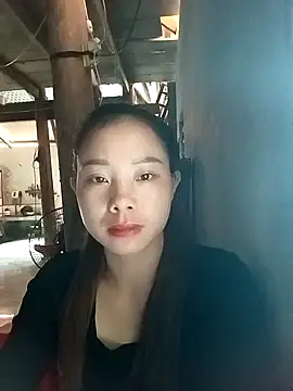 Snapshot of milo123-xx chatting on October 2, 9:25 am milo123-xx online show from October 2, 9:25 am