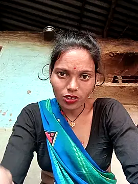 Snapshot of Dikchahot chatting on October 6, 5:02 am Dikchahot online show from October 6, 5:02 am