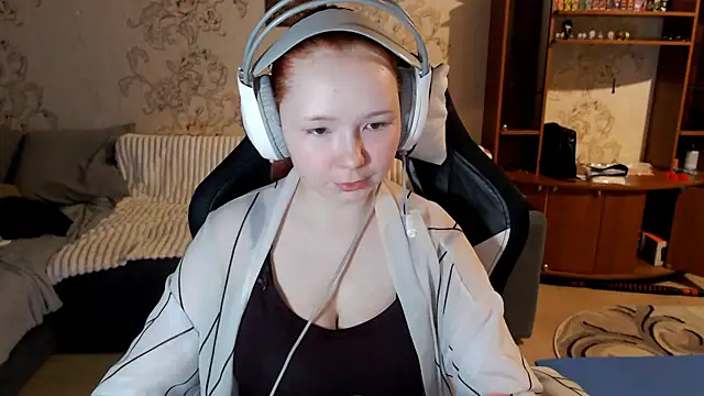 PansyBorriello online show from October 17, 4:10 pm