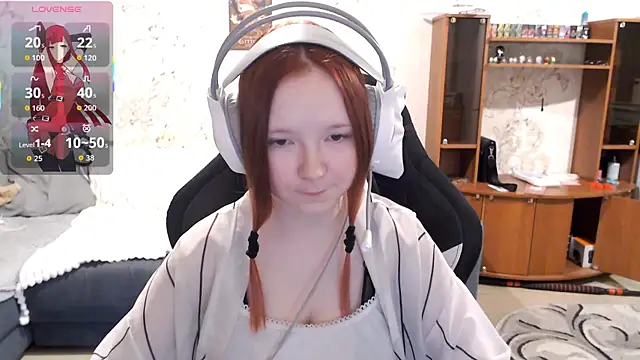 PansyBorriello online show from October 26, 4:13 pm