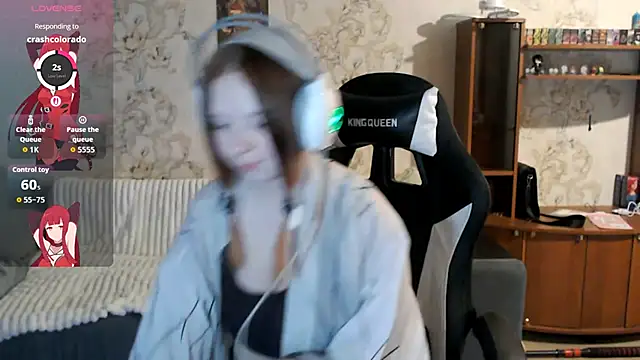 PansyBorriello online show from October 7, 4:22 pm