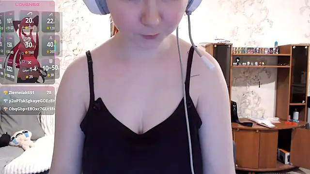 PansyBorriello online show from October 28, 4:24 pm