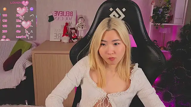 Aisi 18 online show from January 11, 1:10 am