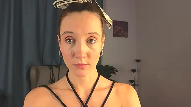 Snapshot of laracroftmansion chatting on September 27, 5:42 pm laracroftmansion online show from September 27, 5:42 pm