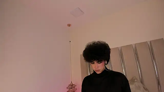 KheylerTomphson online show from September 19, 11:42 am