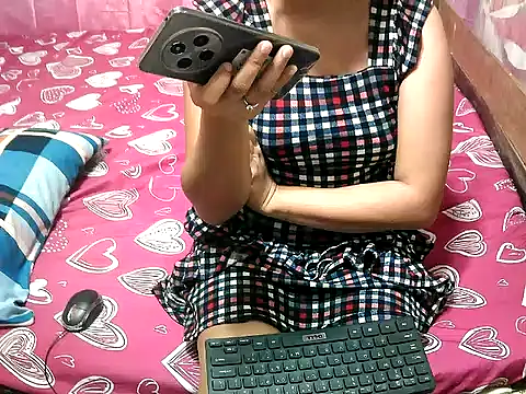 SoCreamyPussy4u online show from September 13, 10:12 am