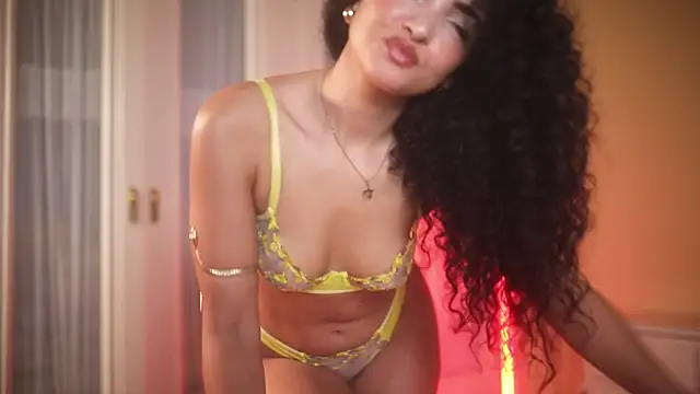 suzysuza online show from October 10, 3:28 pm