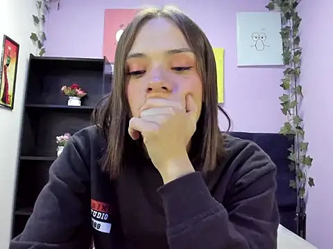 Tammy Thompson  online show from October 3, 2:44 pm