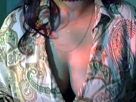 Snapshot of indianninza chatting on November 1, 12:04 am indianninza online show from November 1, 12:04 am