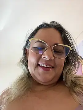 Lucy Milf 474 online show from December 15, 11:37 am