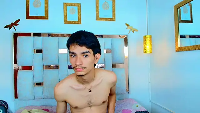LilyAndJuan online show from September 11, 9:15 pm