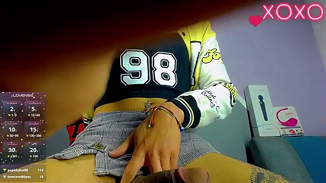 Snapshot of Anne_Zulb chatting on October 25, 11:33 pm Anne Zulb online show from October 25, 11:33 pm