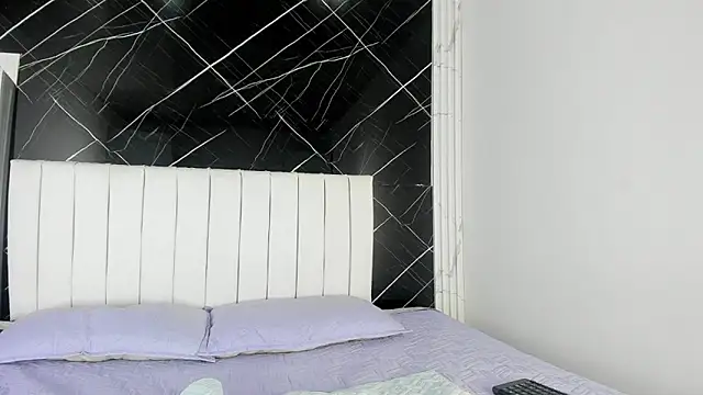 shirley hott online show from October 1, 3:06 pm