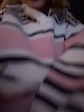 Snapshot of SweetBunnyGF chatting on September 27, 1:13 am SweetBunnyGF online show from September 27, 1:13 am