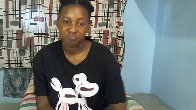 Snapshot of Sweetchocolate38 chatting on September 15, 11:07 am Sweetchocolate38 online show from September 15, 11:07 am