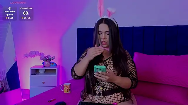 Snapshot of isabella_cf chatting on November 2, 5:11 am isabella cf online show from November 2, 5:11 am