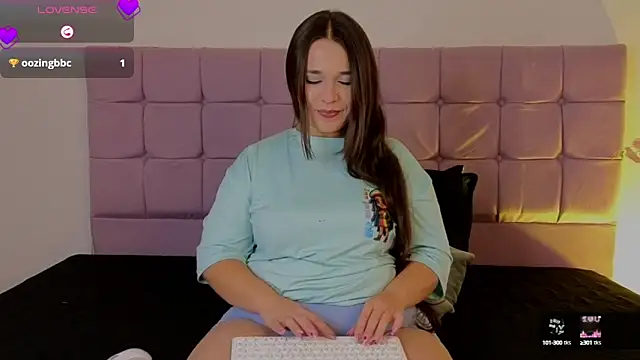 Snapshot of isabella_cf chatting on October 15, 5:10 am isabella cf online show from October 15, 5:10 am