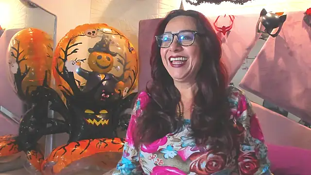 Madame Angelic  online show from October 19, 5:42 am