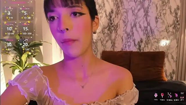 Snapshot of ChloeeMason chatting on October 16, 11:24 am ChloeeMason online show from October 16, 11:24 am