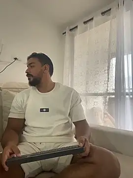 Snapshot of Lustunionn chatting on September 27, 9:44 pm Lustunionn online show from September 27, 9:44 pm