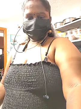 Snapshot of bakyasree143 chatting on October 10, 3:44 am bakyasree143 online show from October 10, 3:44 am