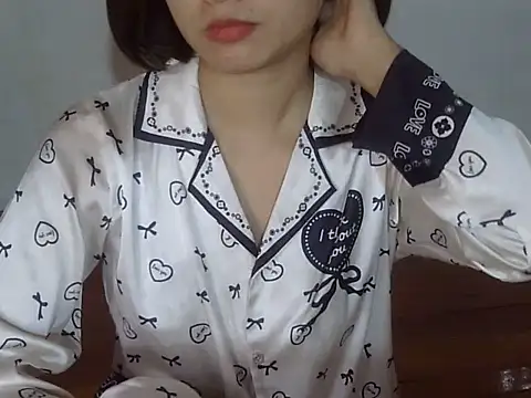 anna-sweet69 online show from December 2, 3:30 am