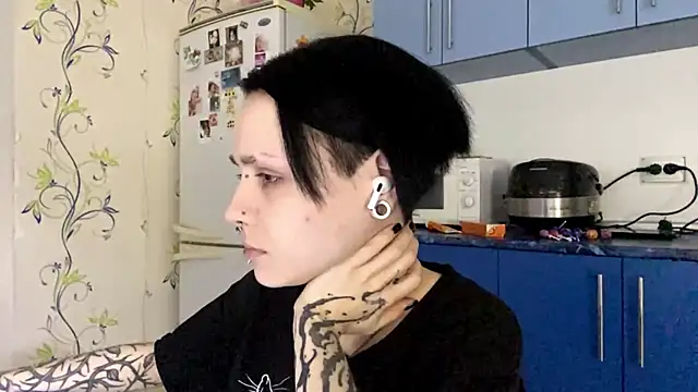 CandaceBlaze online show from October 4, 8:46 pm