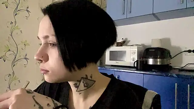 CandaceBlaze online show from October 30, 8:21 pm