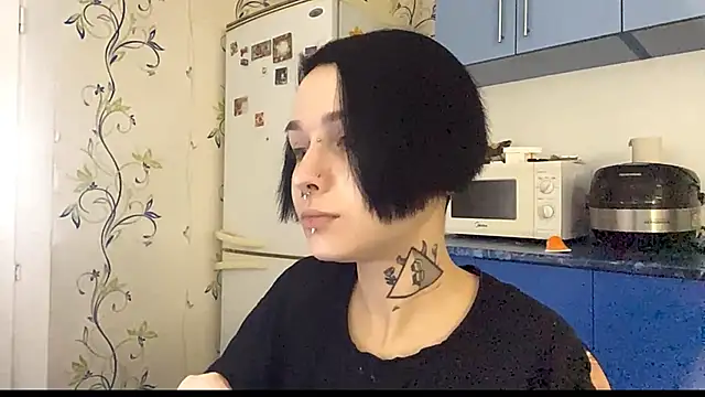 CandaceBlaze online show from October 19, 9:06 pm