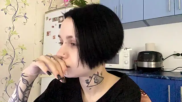 CandaceBlaze online show from October 25, 8:15 pm