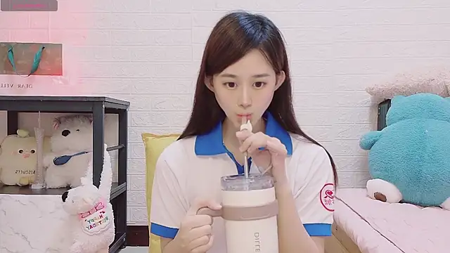 Snapshot of marina-cutegirll chatting on October 7, 3:38 pm marina-cutegirll online show from October 7, 3:38 pm