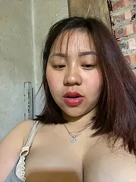 maianhcute online show from February 20, 2:21 am