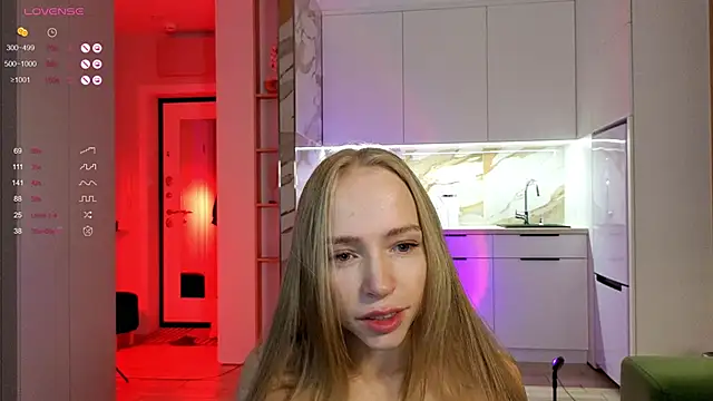 Snapshot of BritaKiss chatting on October 15, 3:31 am BritaKiss online show from October 15, 3:31 am