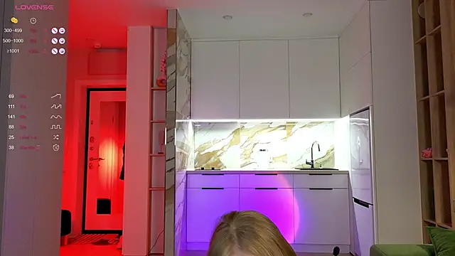 Snapshot of BritaKiss chatting on October 20, 2:14 am BritaKiss online show from October 20, 2:14 am