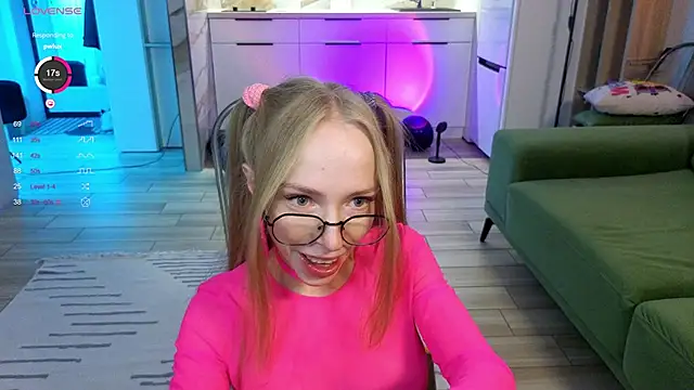 Snapshot of BritaKiss chatting on November 1, 2:59 am BritaKiss online show from November 1, 2:59 am