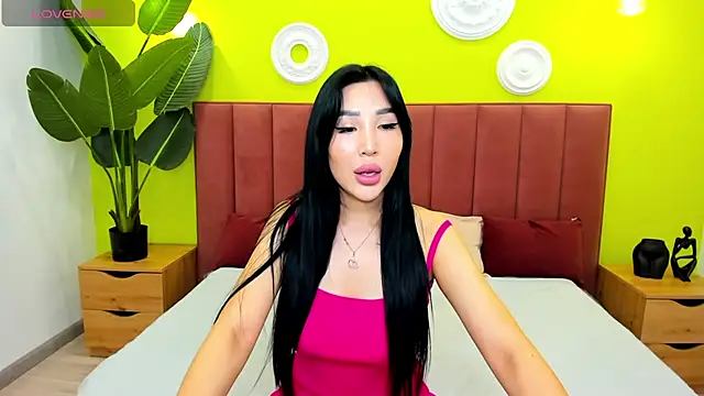 Snapshot of Jennifer_Munoz chatting on October 5, 1:32 am Jennifer Munoz online show from October 5, 1:32 am