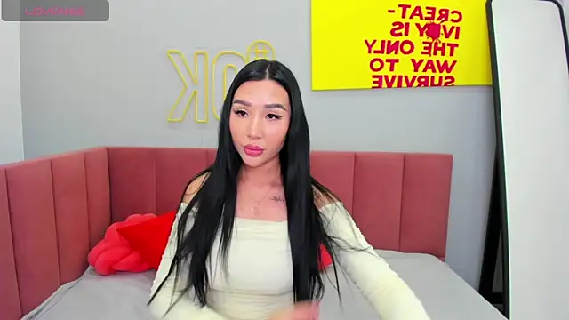 Snapshot of Jennifer_Munoz chatting on October 8, 6:40 am Jennifer Munoz online show from October 8, 6:40 am