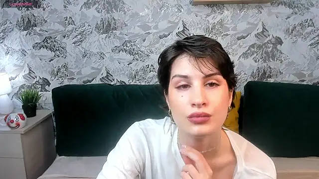 Adeline Perle online show from October 8, 1:43 am