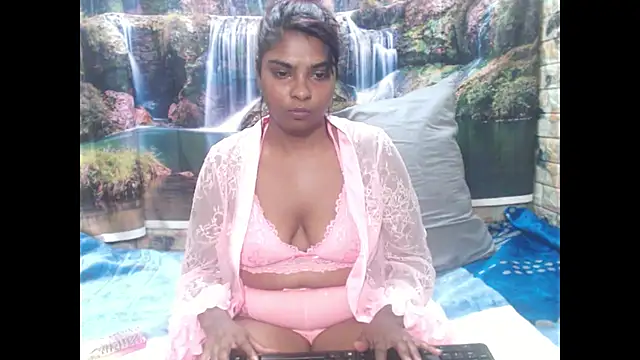 Snapshot of indianmystica694u chatting on October 13, 8:50 am indianmystica694u online show from October 13, 8:50 am