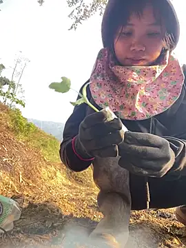 Ngoc-bbi online show from April 8, 9:44 am