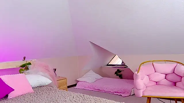 Snapshot of Liann_Stark chatting on October 28, 7:03 am Liann Stark online show from October 28, 7:03 am