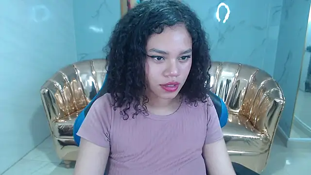 Snapshot of Canela_s1 chatting on October 8, 8:35 pm Canela s1 online show from October 8, 8:35 pm