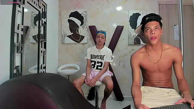 PRETTY FEM online show from July 23, 1:58 am