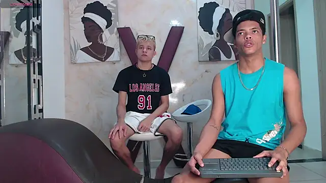 PRETTY FEM online show from July 26, 1:46 am