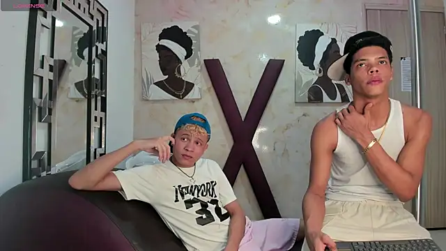 PRETTY FEM online show from July 23, 1:40 am