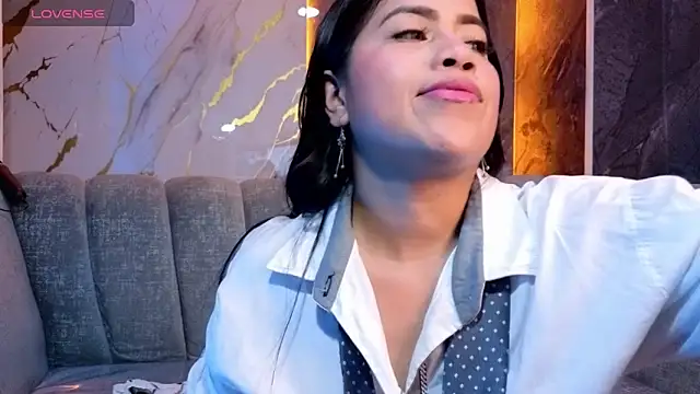 Snapshot of Victoria_b_ chatting on October 29, 8:55 pm Victoria b online show from October 29, 8:55 pm