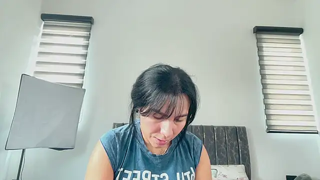 Snapshot of greciadom555 chatting on September 29, 4:23 pm greciadom555 online show from September 29, 4:23 pm